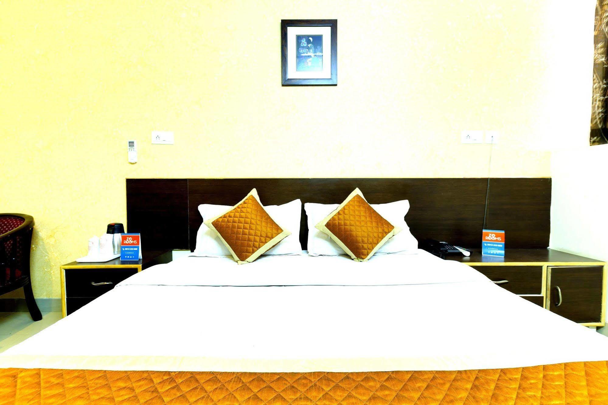 Hotel Ananta Inn Dzsaipur Kültér fotó